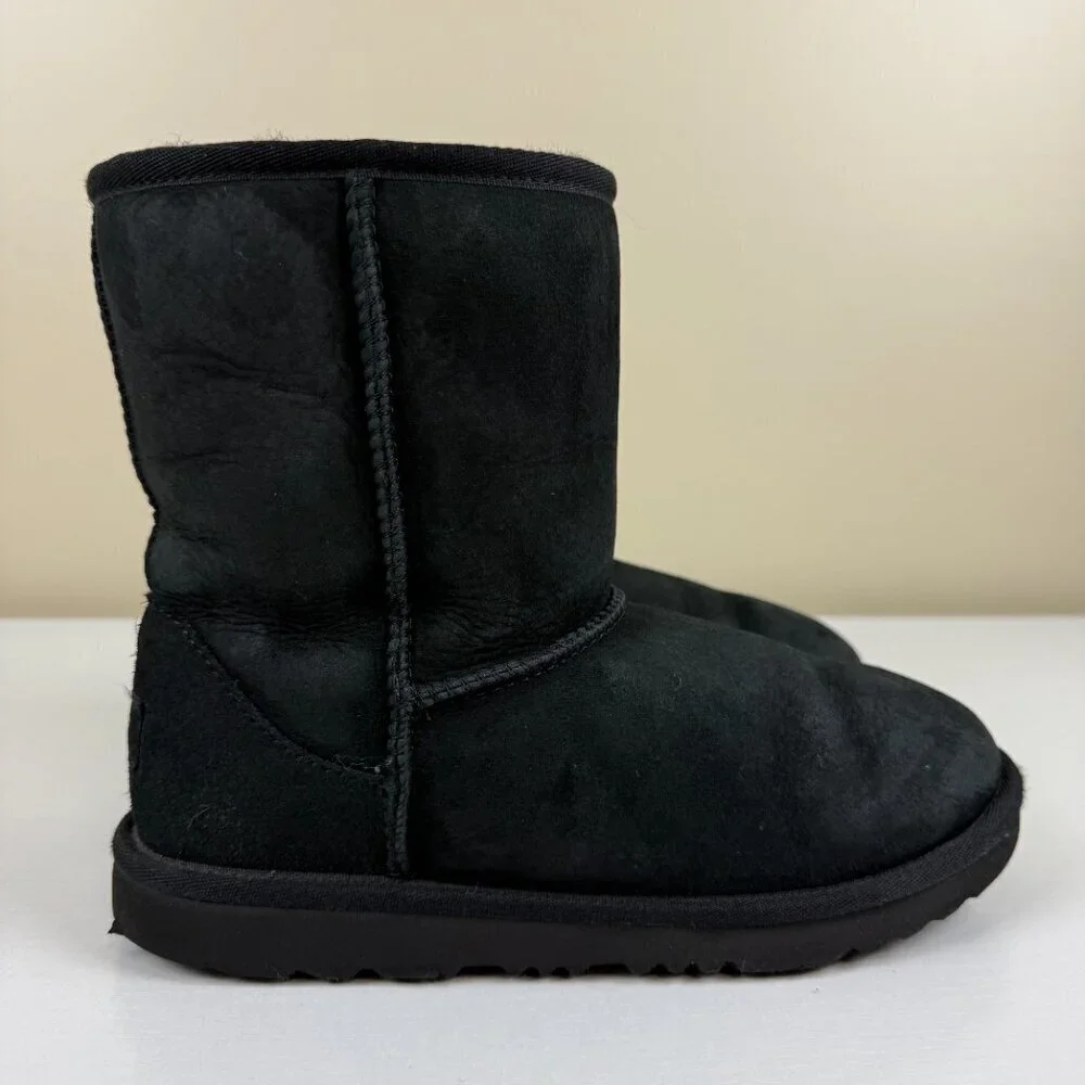 EUC UGG Kid's Classic Black Short Boots S/N 1017703K
